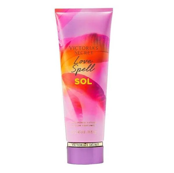 VICTORIAS BODYLOT LOVE SPELL SSOL 236ML